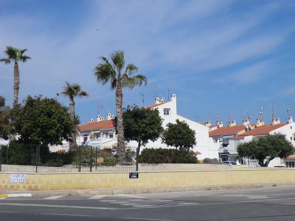 Casa En La Costa Torrevieja Exterior foto